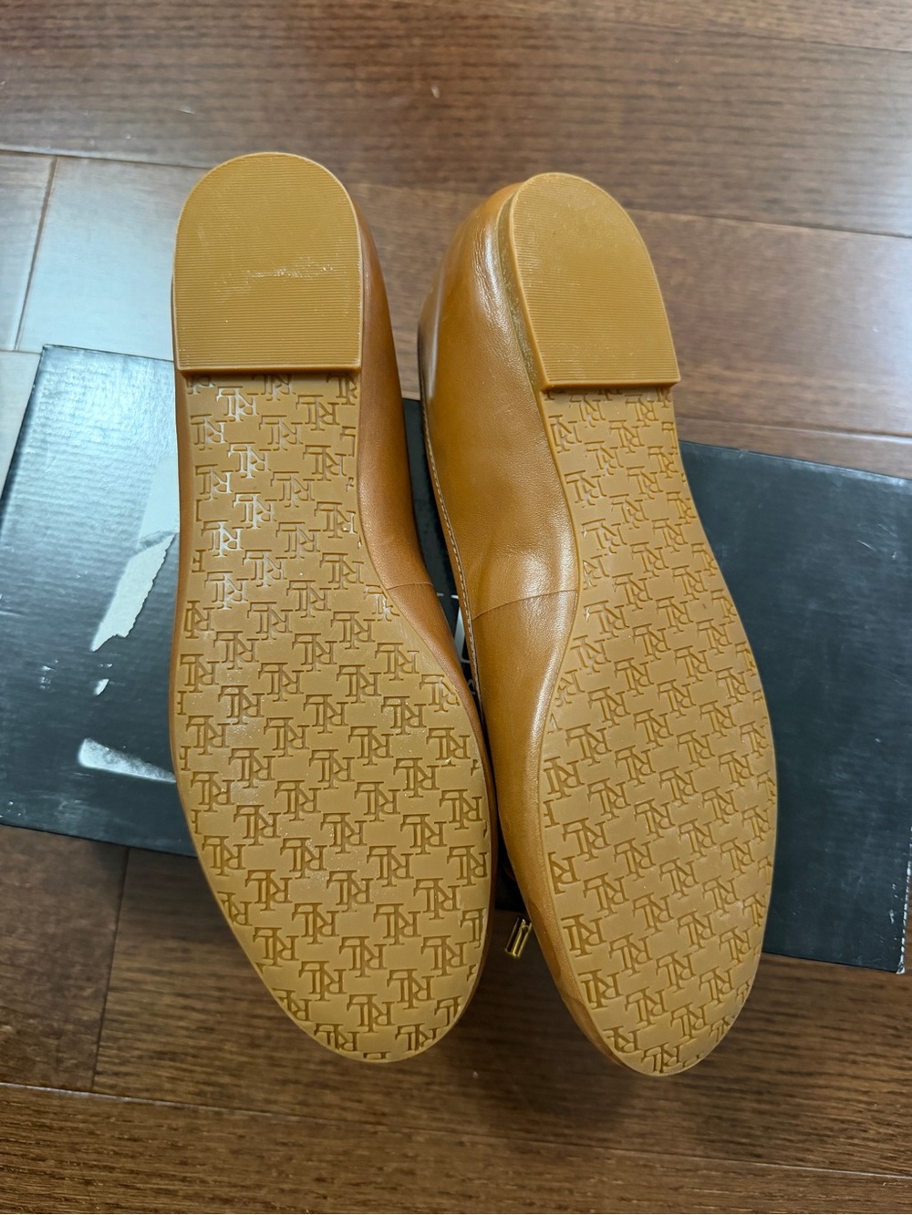 Ralph Lauren Cognac Leather Ballet Flat with Bow - Picture 12 of 12